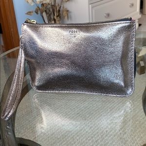 FOSSIL Leather gold wristlet